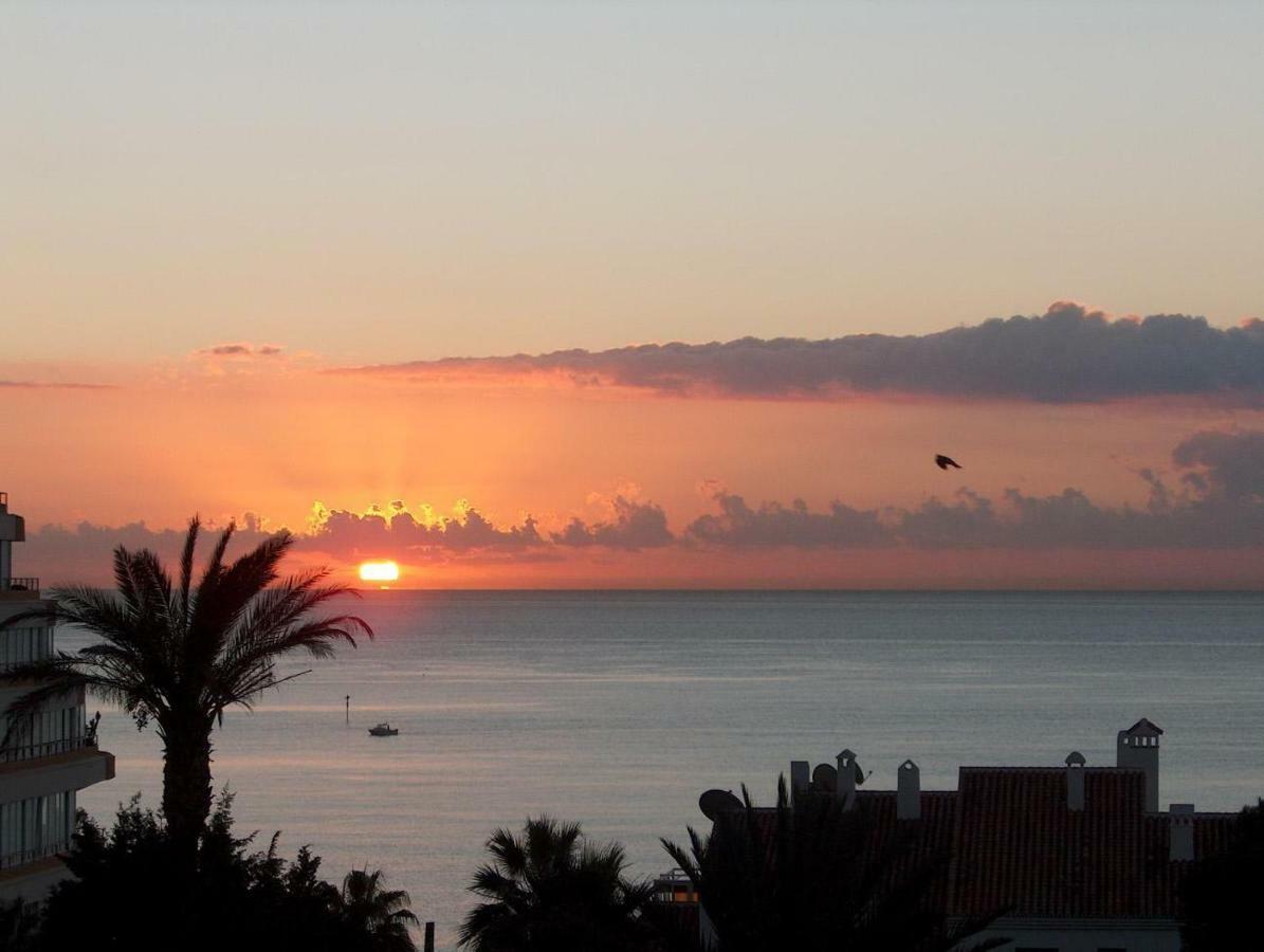 Precioso Apartamento Frente Al Mar เบนัลมาเดนา ภายนอก รูปภาพ